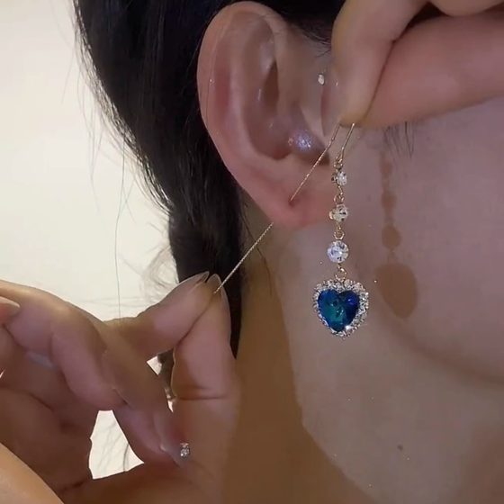 마음이 마음의 파란색 크리스탈 러브 이어 케이블을위한 가벼운 고급스러운 긴 얼굴 슬림 귀걸이 기질 다목적 귀걸이 마음이 마음의 파란색 크리스탈 러브 이어 케이블을위한 가벼운 고급스러운 긴 얼굴 슬림 귀걸이 기질 다목적 귀걸이