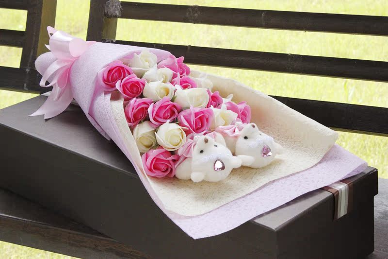 卡通花束送女友闺蜜生日毕业礼品小熊娃娃公仔