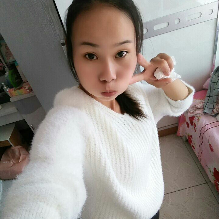 卡莱达撅嘴的馍馍