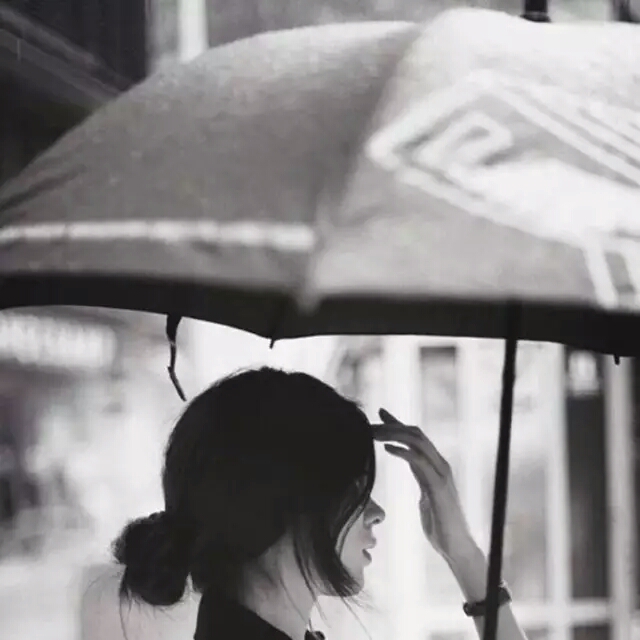 过去成为历史在观望