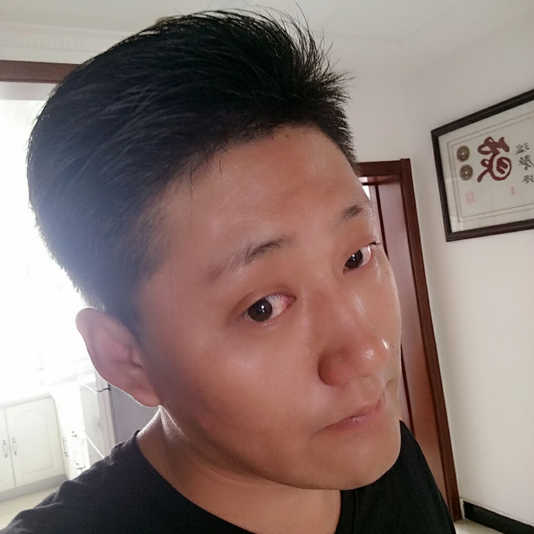 李太阳金灿灿的