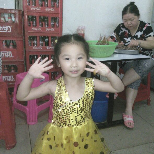 爱吃泡菜煮面的小迷妹