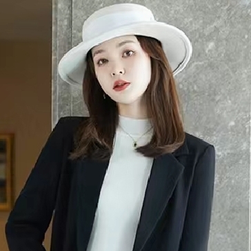 爱吃红茶蛋糕的树莓