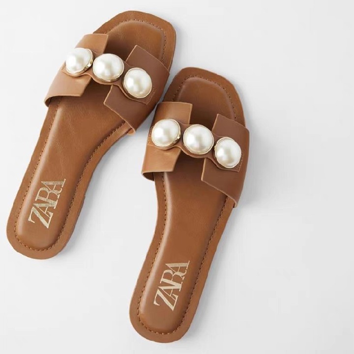 着地点时装女鞋