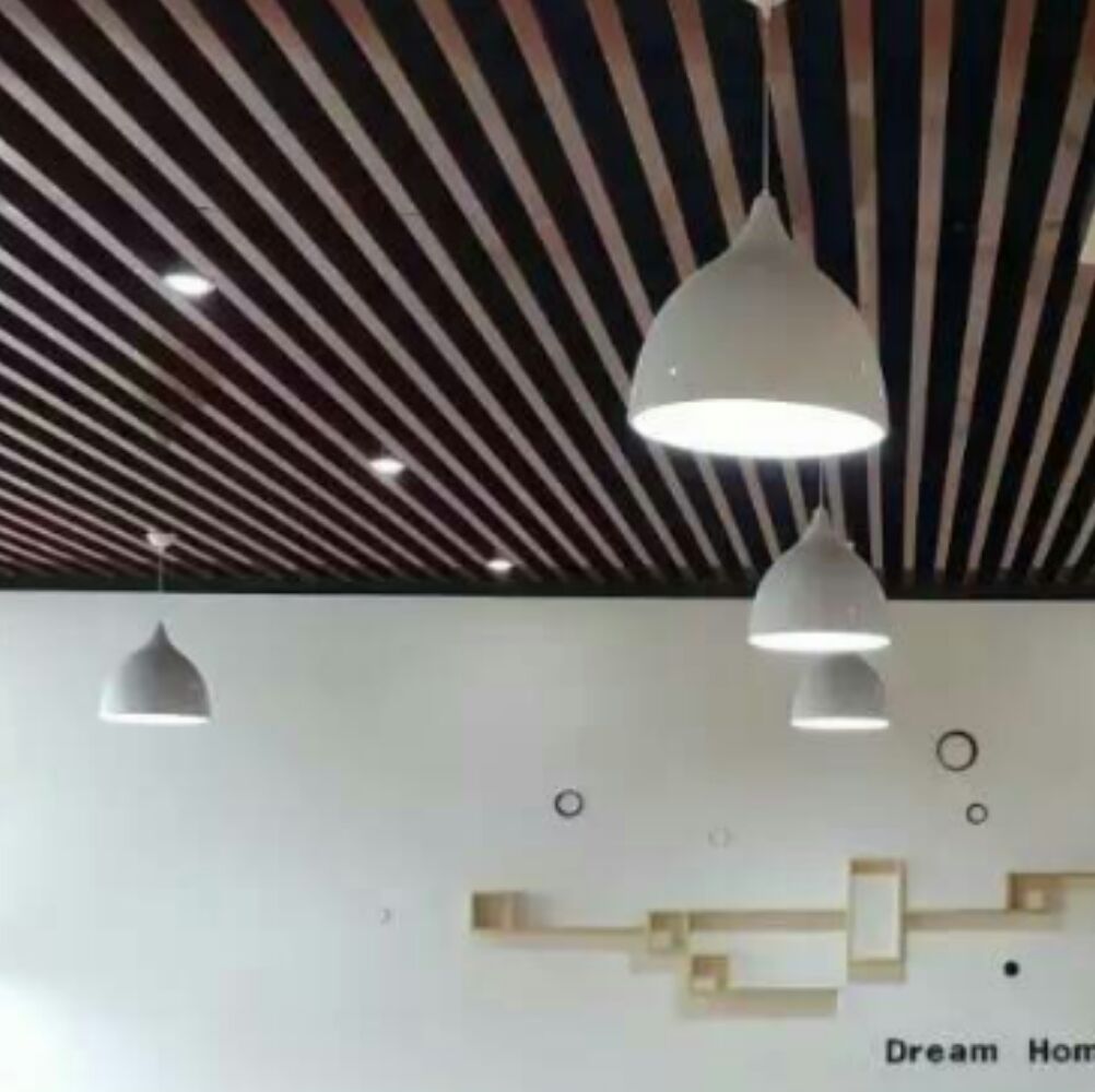 爱吃蜜桃果饮的旧时光