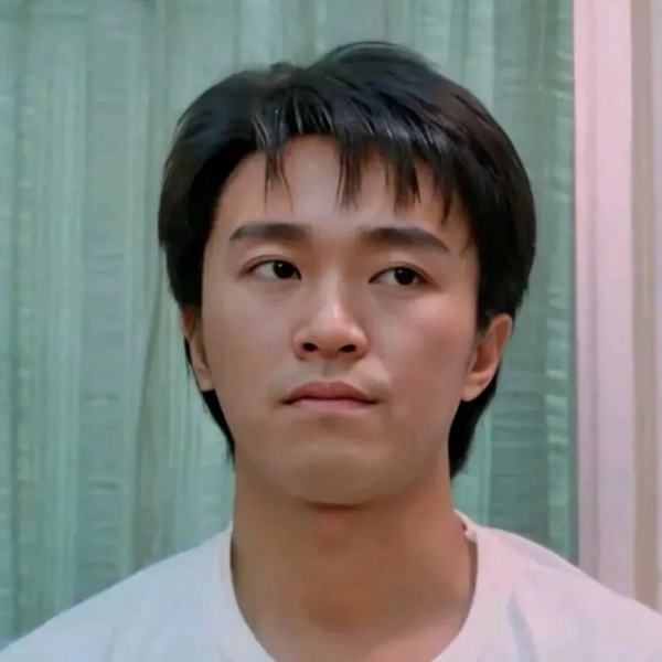 爱吃杭椒河虾的草莓