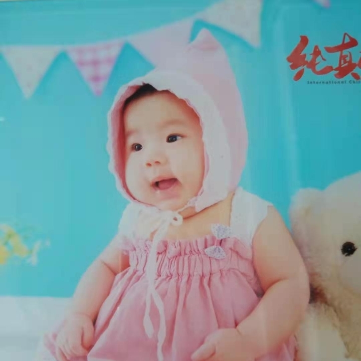 倪婷婷爱吃香肠