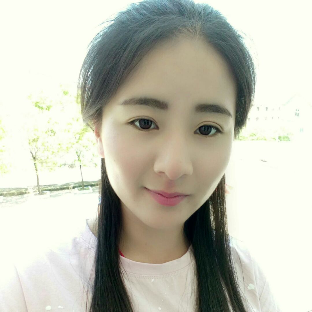 爱吃小葱煎蛋的低语