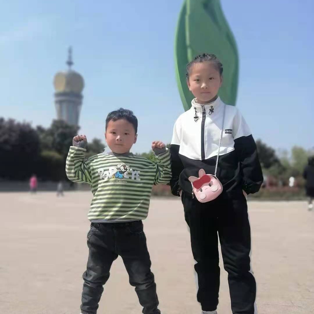 爱吃烤馒头条的少年