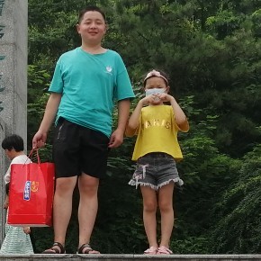 爱吃梅汁鸡腿的放假者