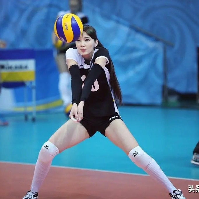 珍珠白的峨眉含笑