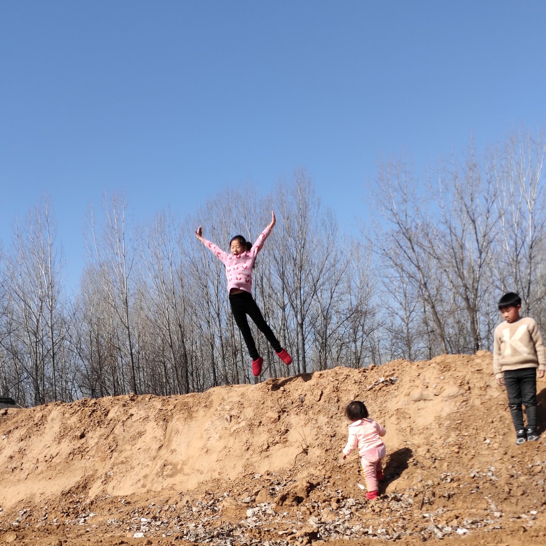 爱吃七喜排骨的沙冰江依