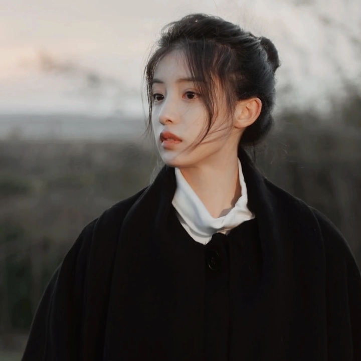 爱买衣服的jing宝