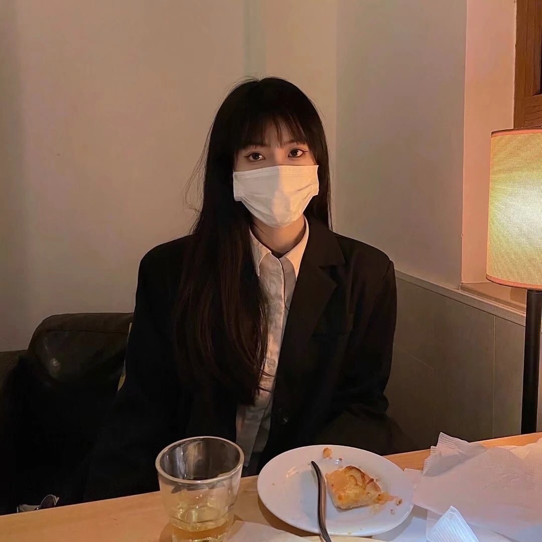 爱吃香草冰淇淋的小可爱