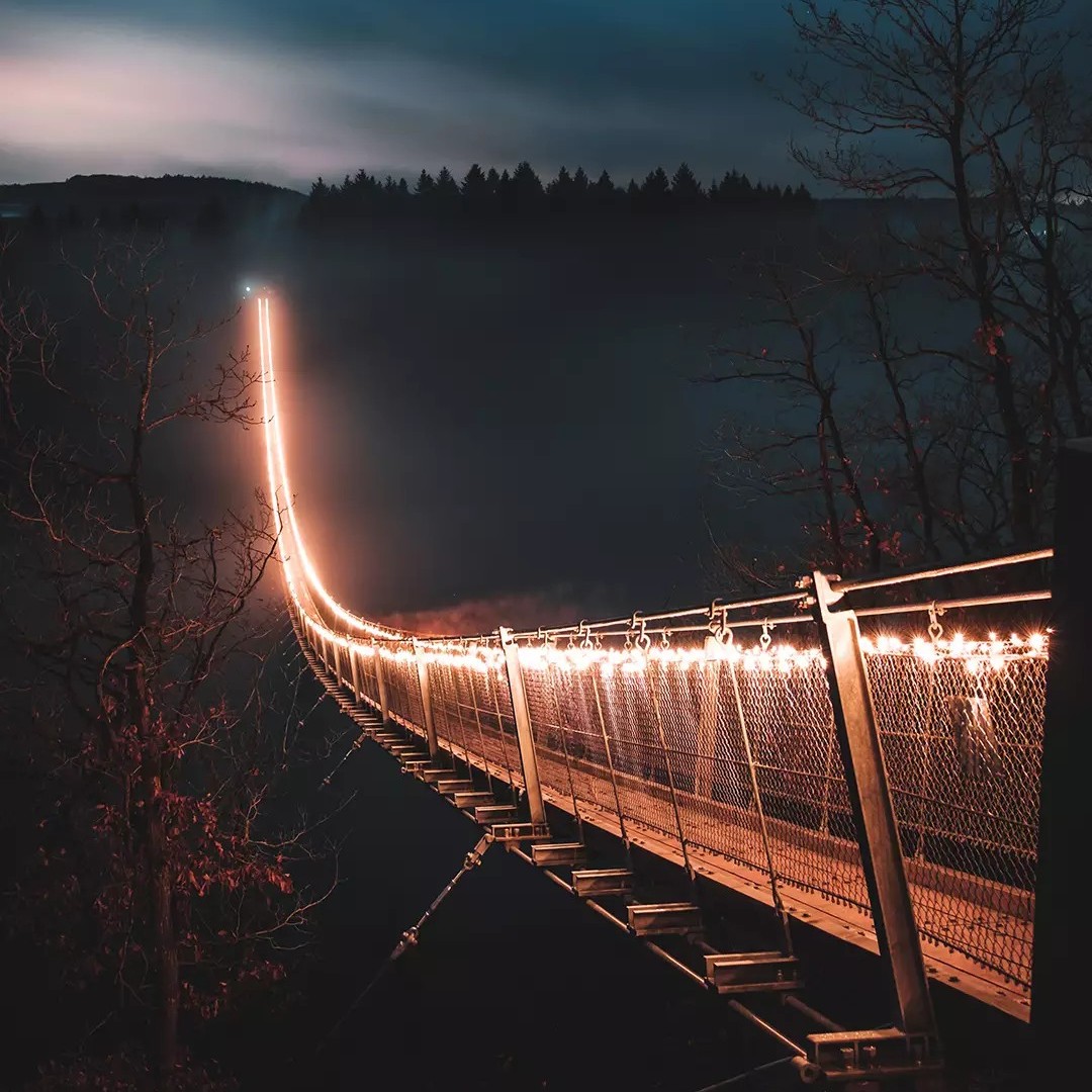 爱吃三味汤的冒险君