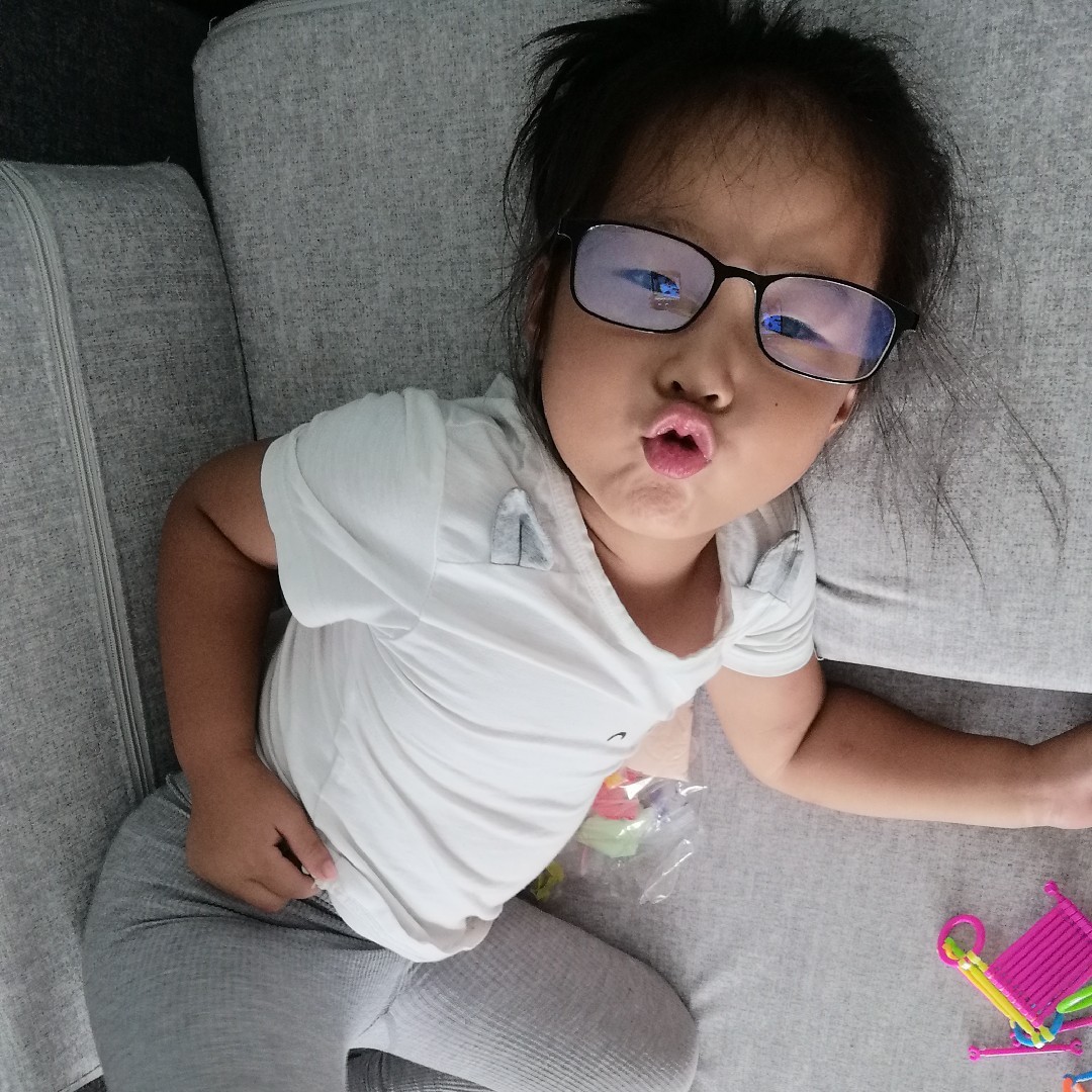 爱吃金钩茄子的白茶