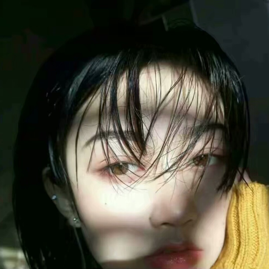 爱吃能量丸子的低语