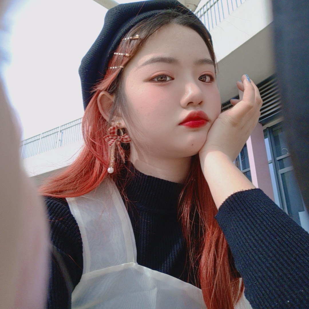 小草莓冰淇淋仔仔