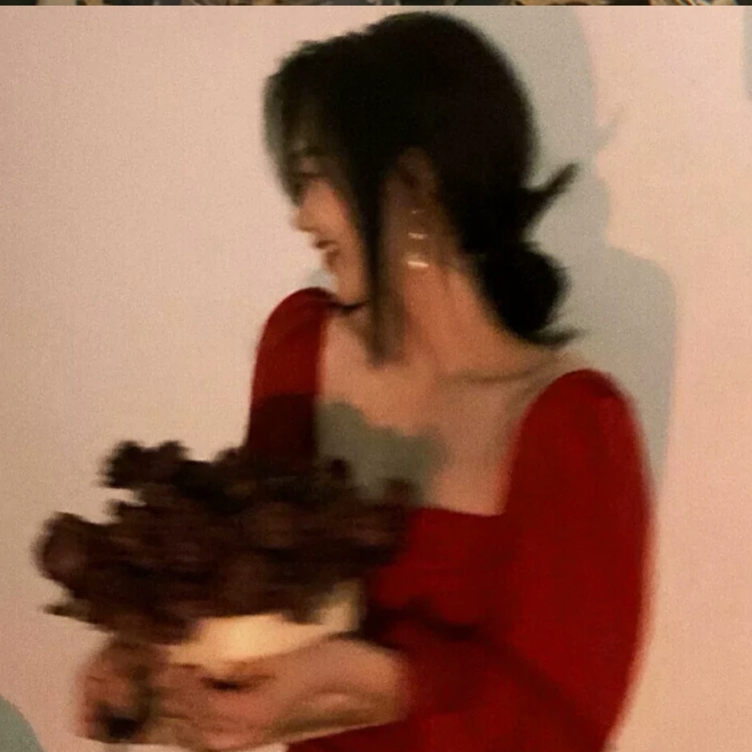 鲜黄的光亮薯颈