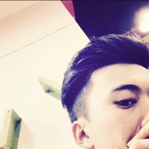 笑像月牙般的眼