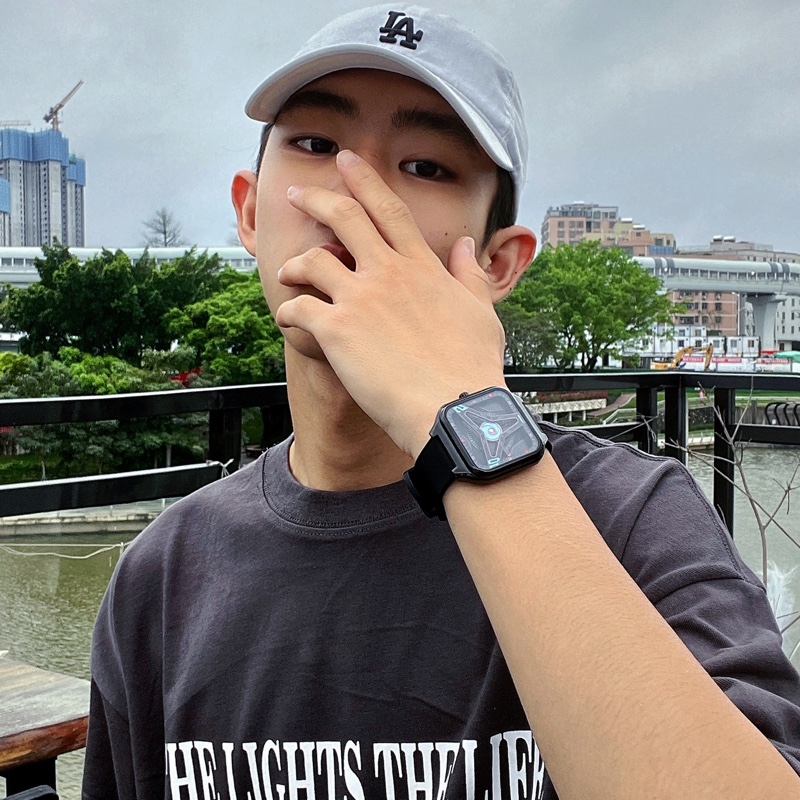 长得还挺帅的男人