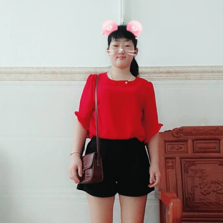 爱吃零食小姐姐