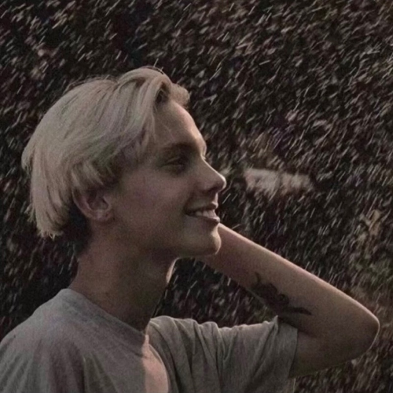 爱吃白菜福袋的建筑师