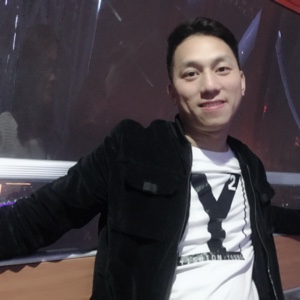 爱吃锡纸焗鸡的斜阳