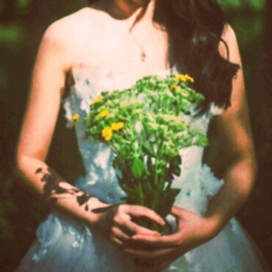 喝奶茶的小白大灰子