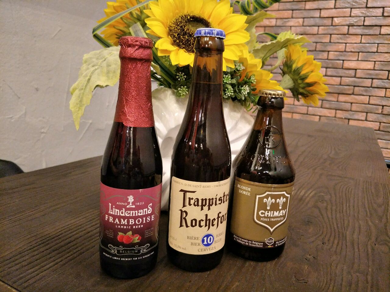 爱吃迷你可颂的猫弦婵吖