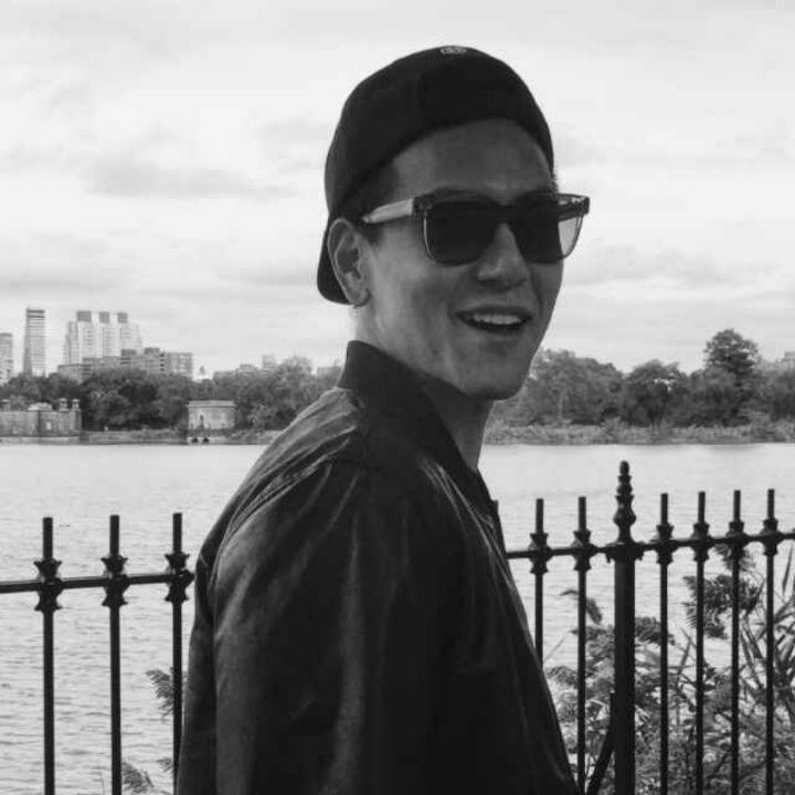 林波的电话已关机