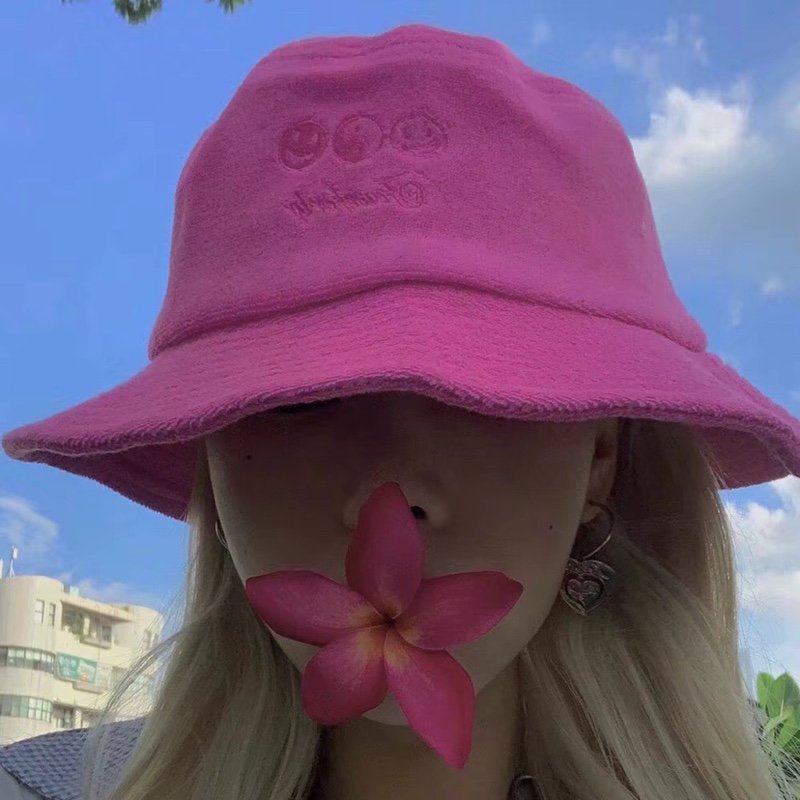 粉扑扑的苏里南苦樱桃