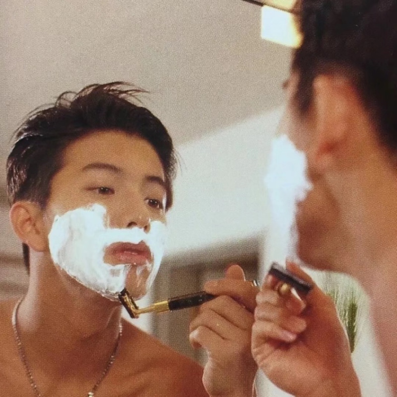 诗者枭雄不孤单