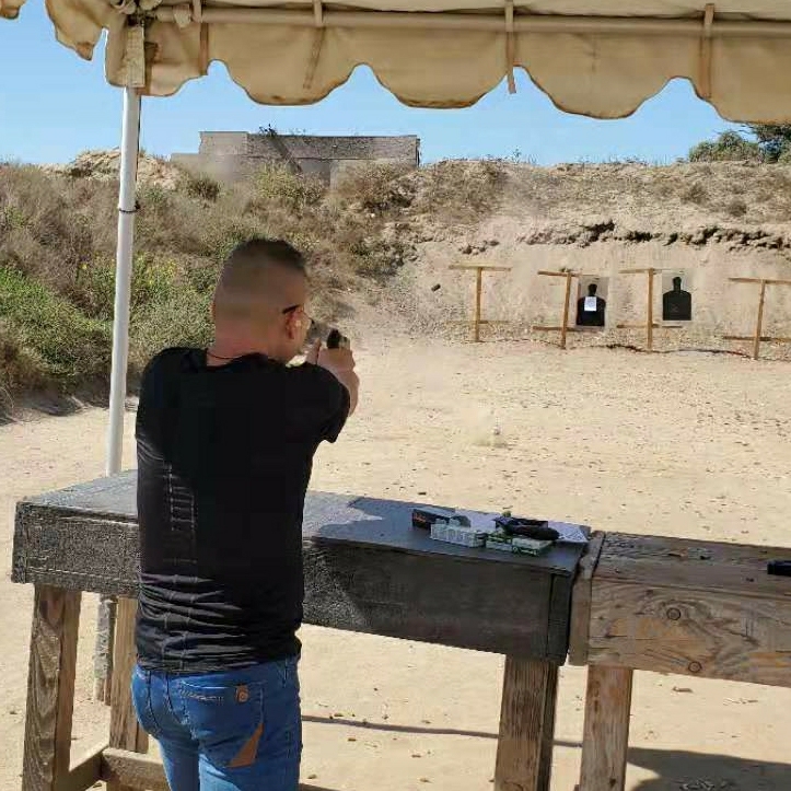 文武~洛杉矶~小哥