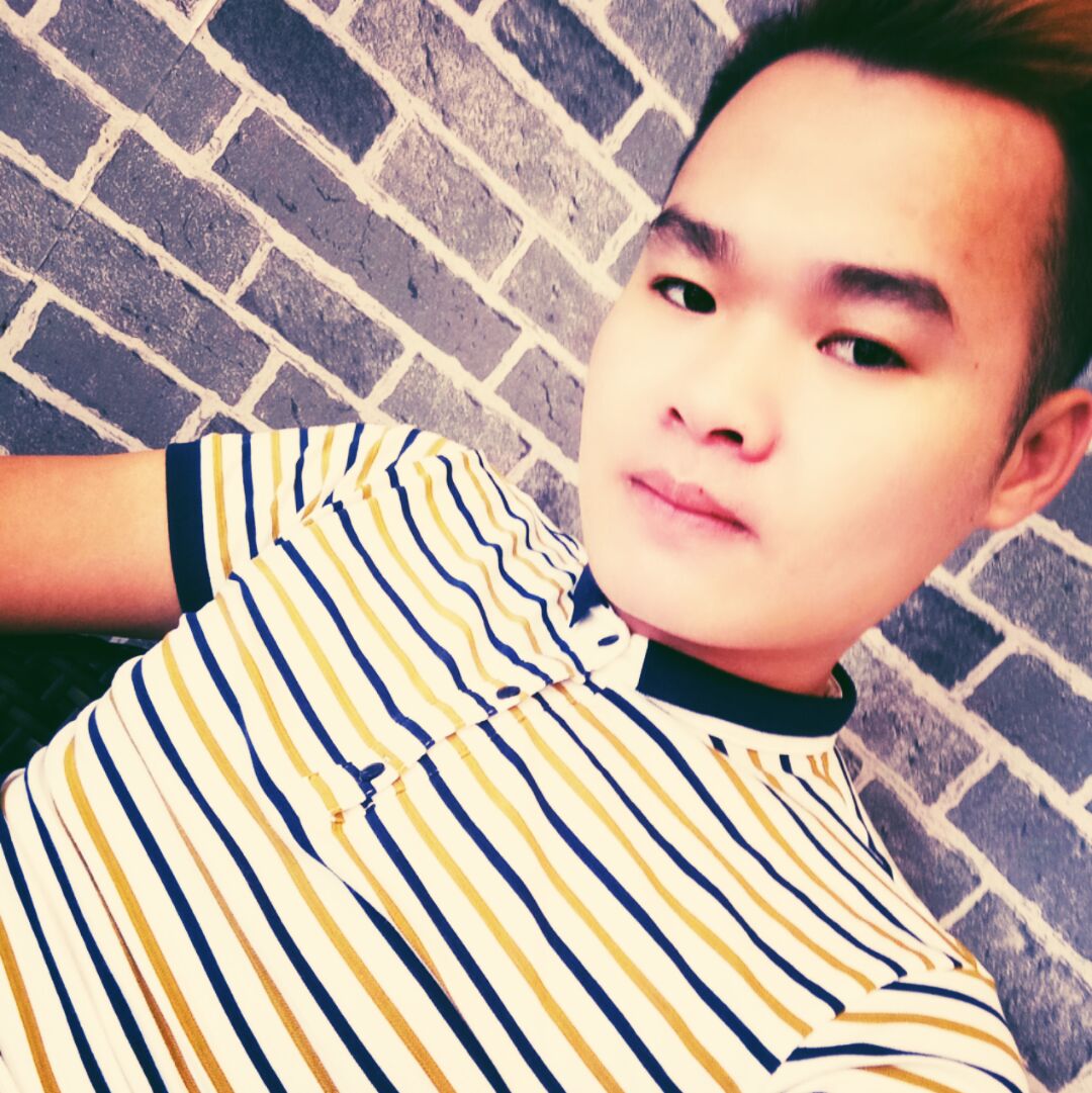 珊瑚红的智利藤科