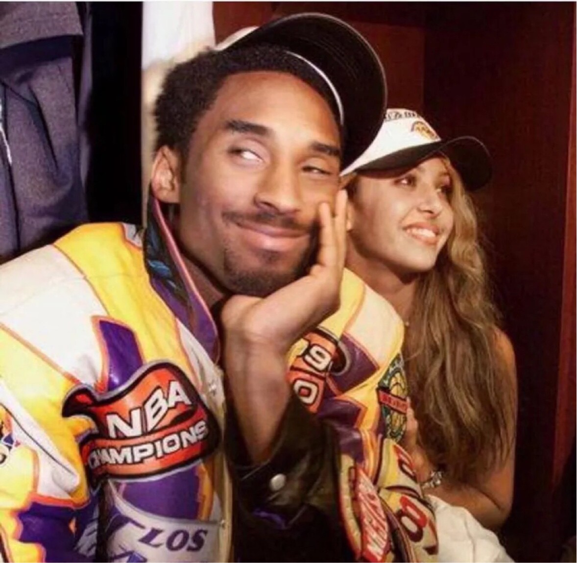 柏拉图与哥特妞