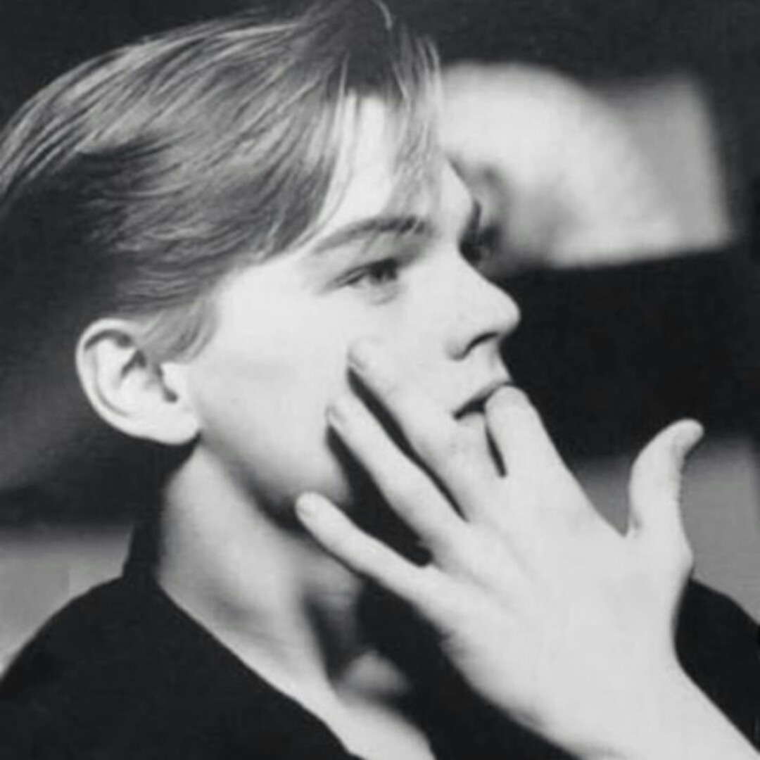 爱吃石磨豆腐的天王明波