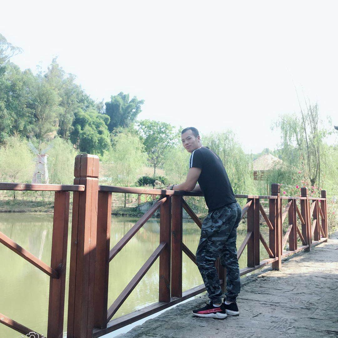 看老衲梳个中分