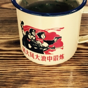 光着膀子加油干