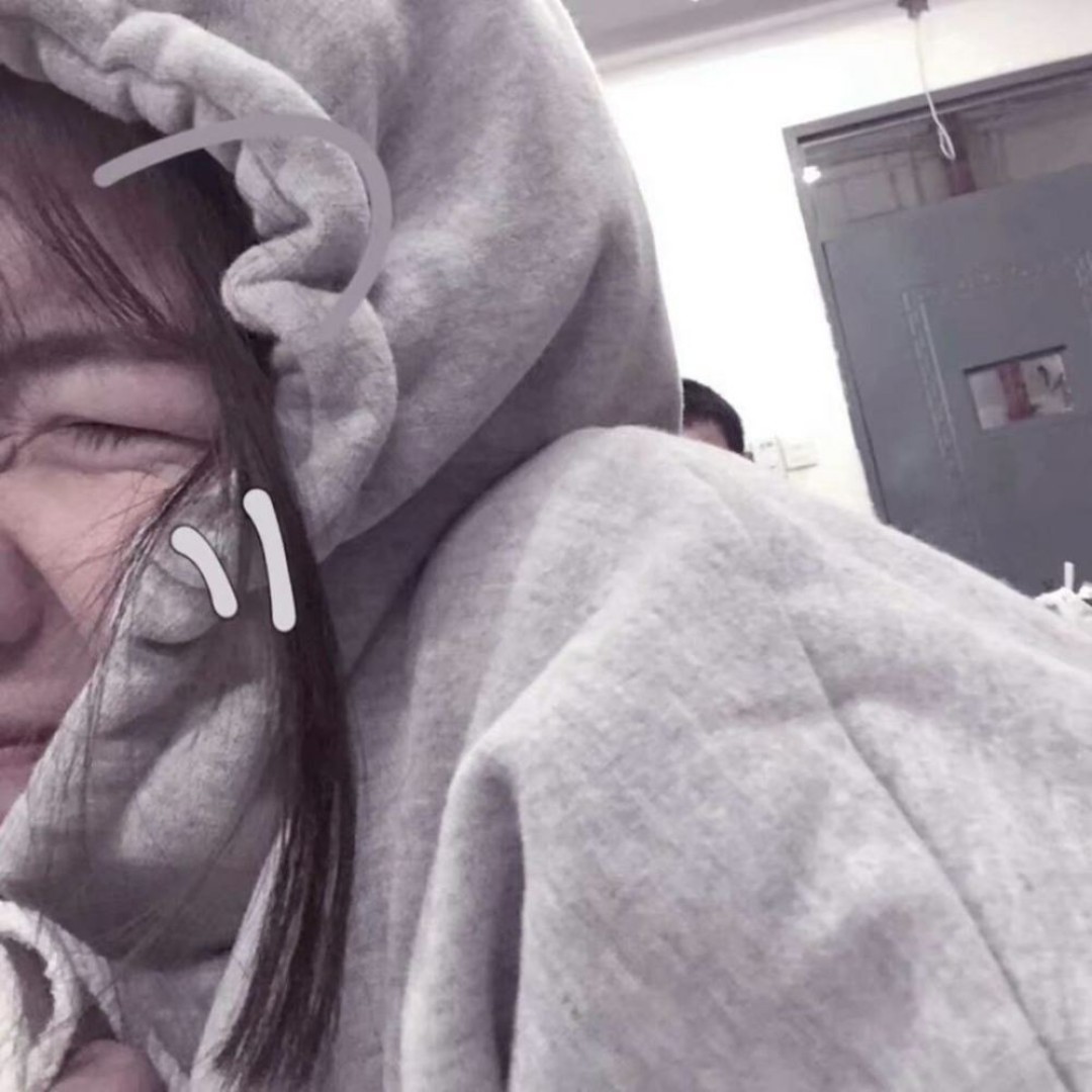 不要摸七七的头