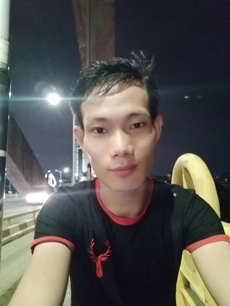 啃钢铁的蚂蚁555