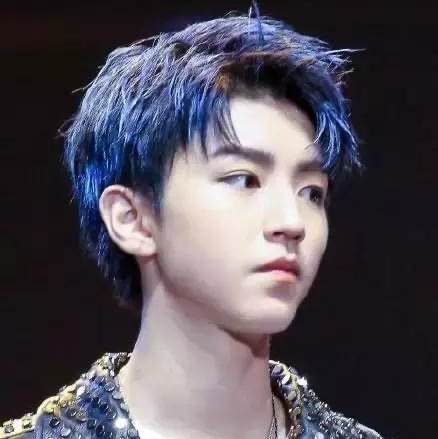 灯火阑珊墨迹未干