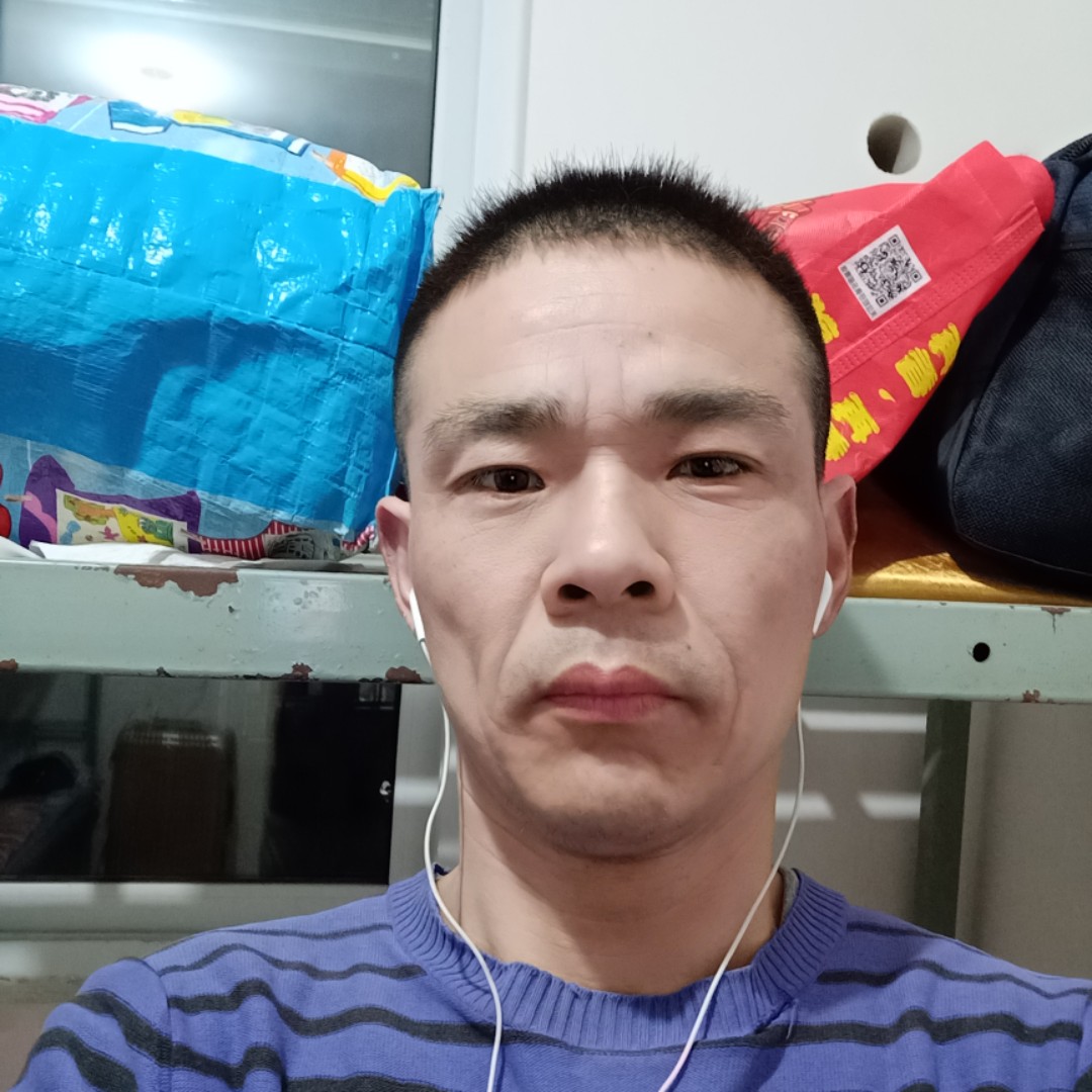 你宽容人群不拥挤