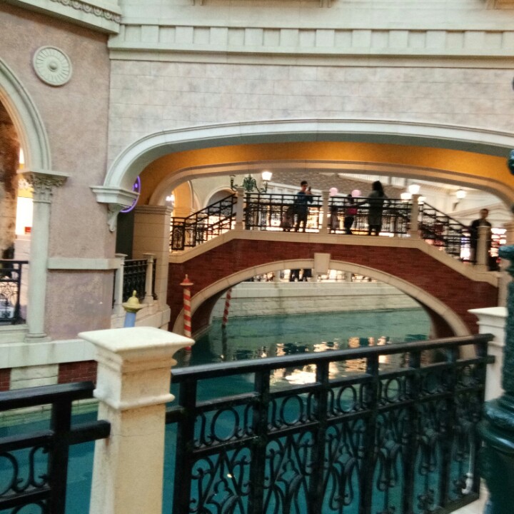 开心多一些，忧愁少一点