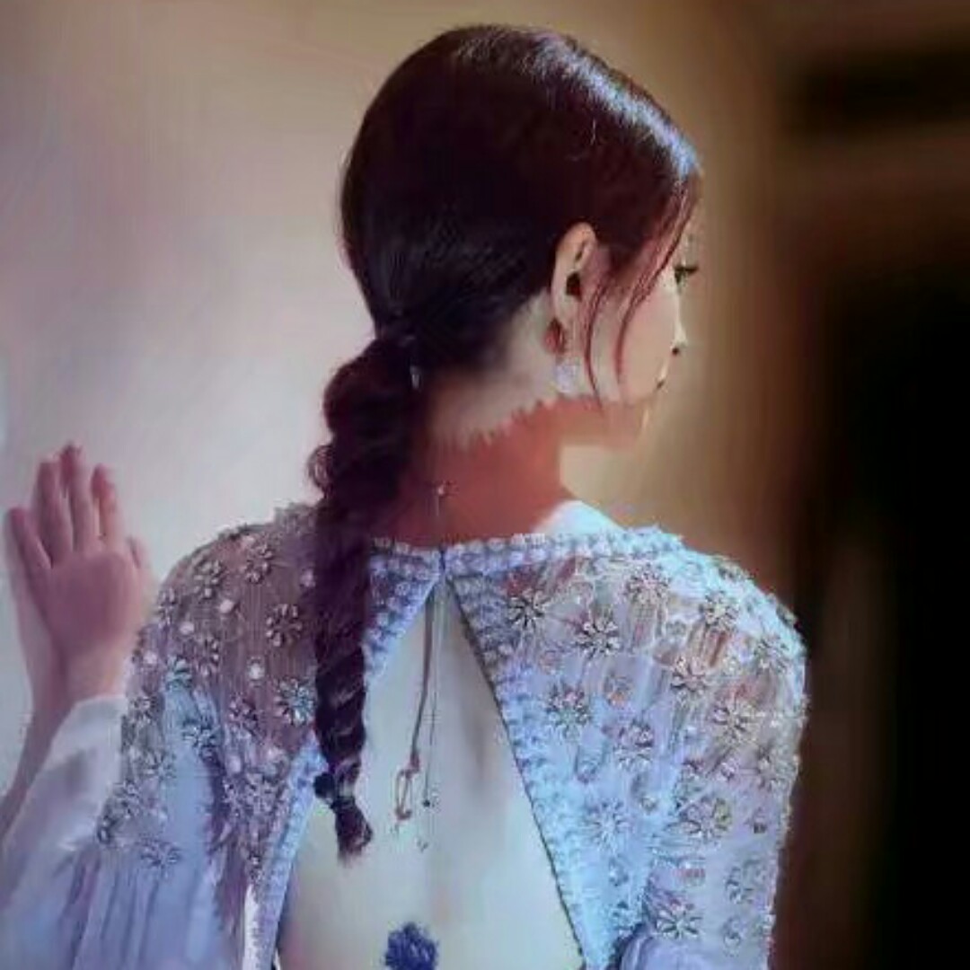 在梦里飞过一地月光要开心