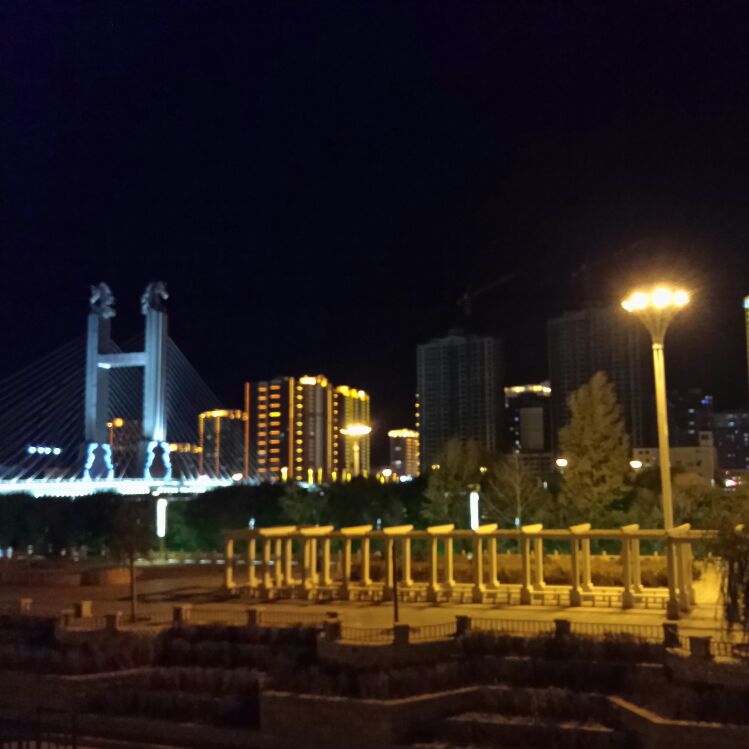 人生无处不青山的何