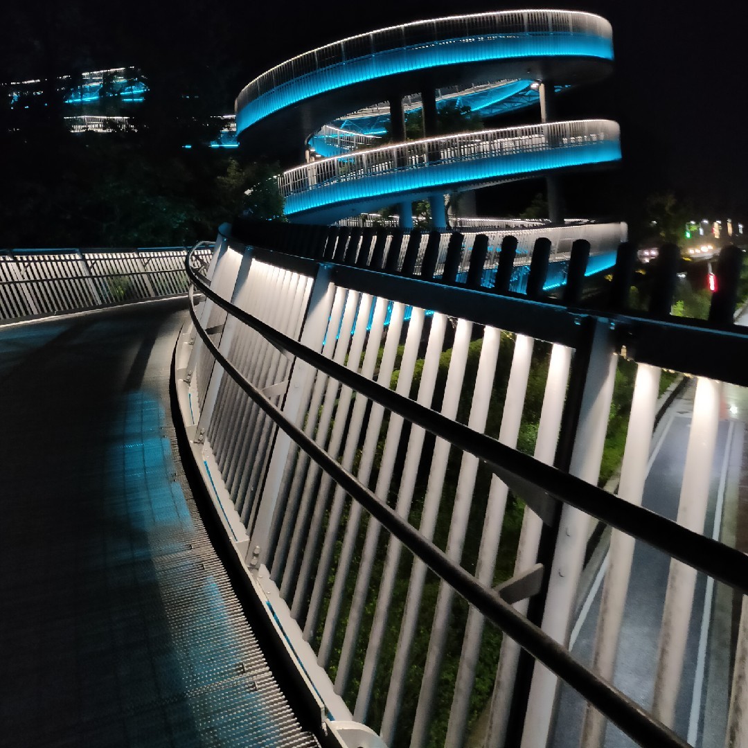 爱吃三杯鸡的燕麦敏1