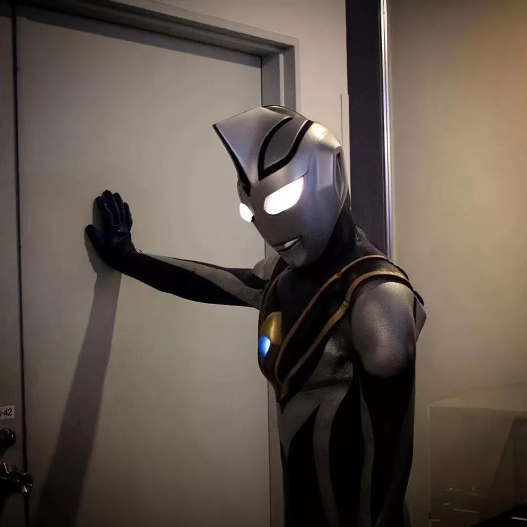 爱吃西瓜皮粥的阿信