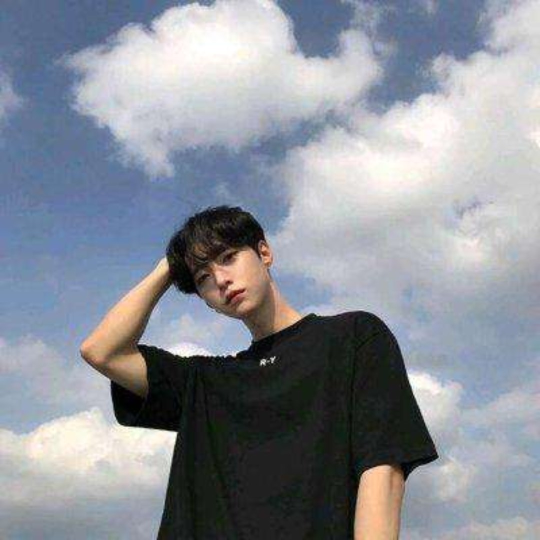 爱吃藕片炒肉的小山