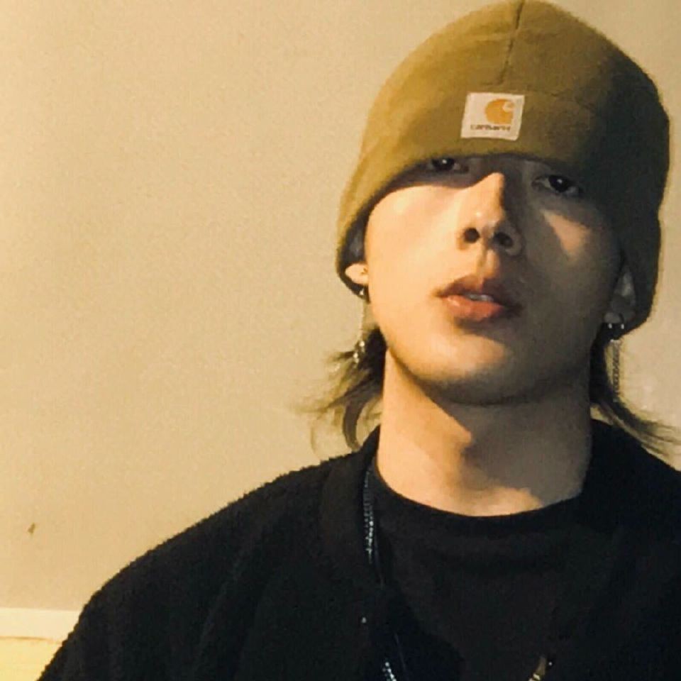 爱玩游戏的苏鹤